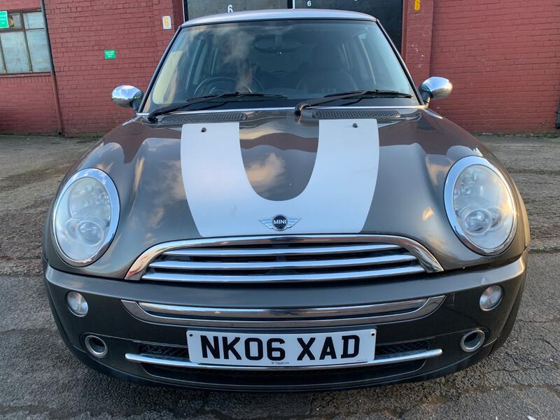 MINI HATCH
