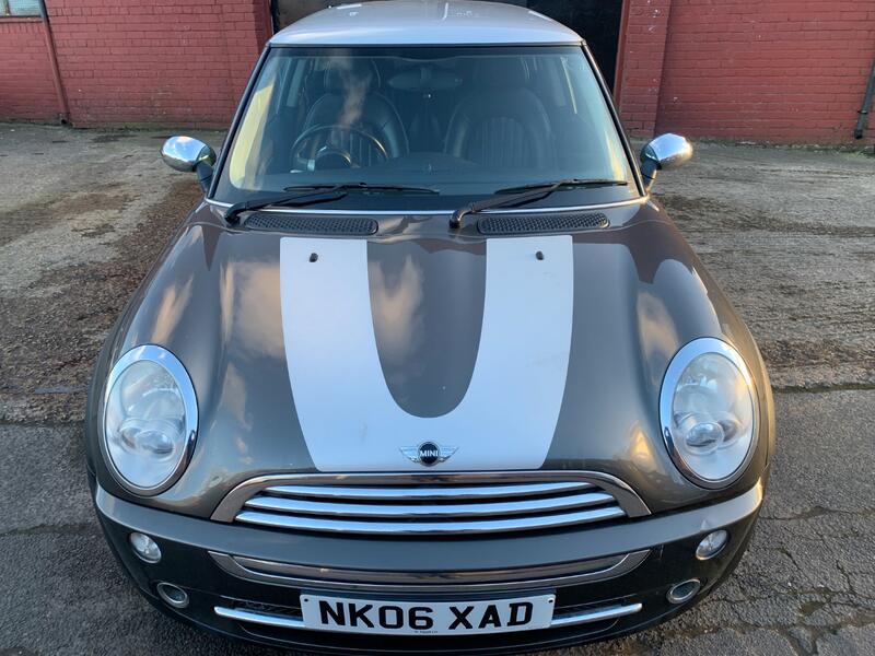 MINI HATCH